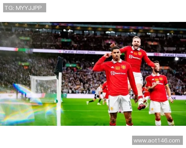 曼联4-0大胜丹尼治，强势晋级欧联杯半决赛，红魔复兴指日可待